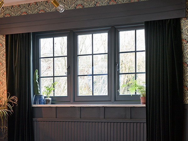 how_to_insulate_windows_winter_curtains
